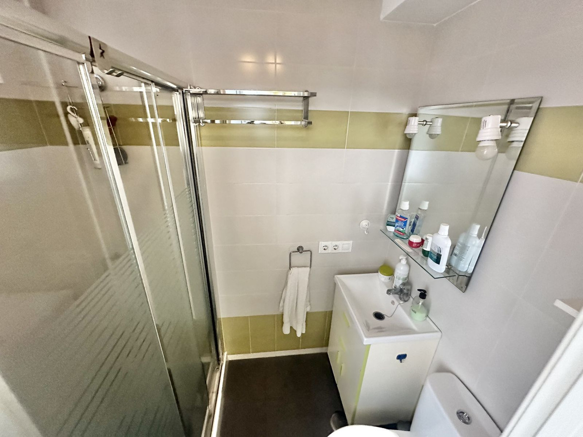 5a3fb0d8caf45317c539d6d1c2008fa8 - 19