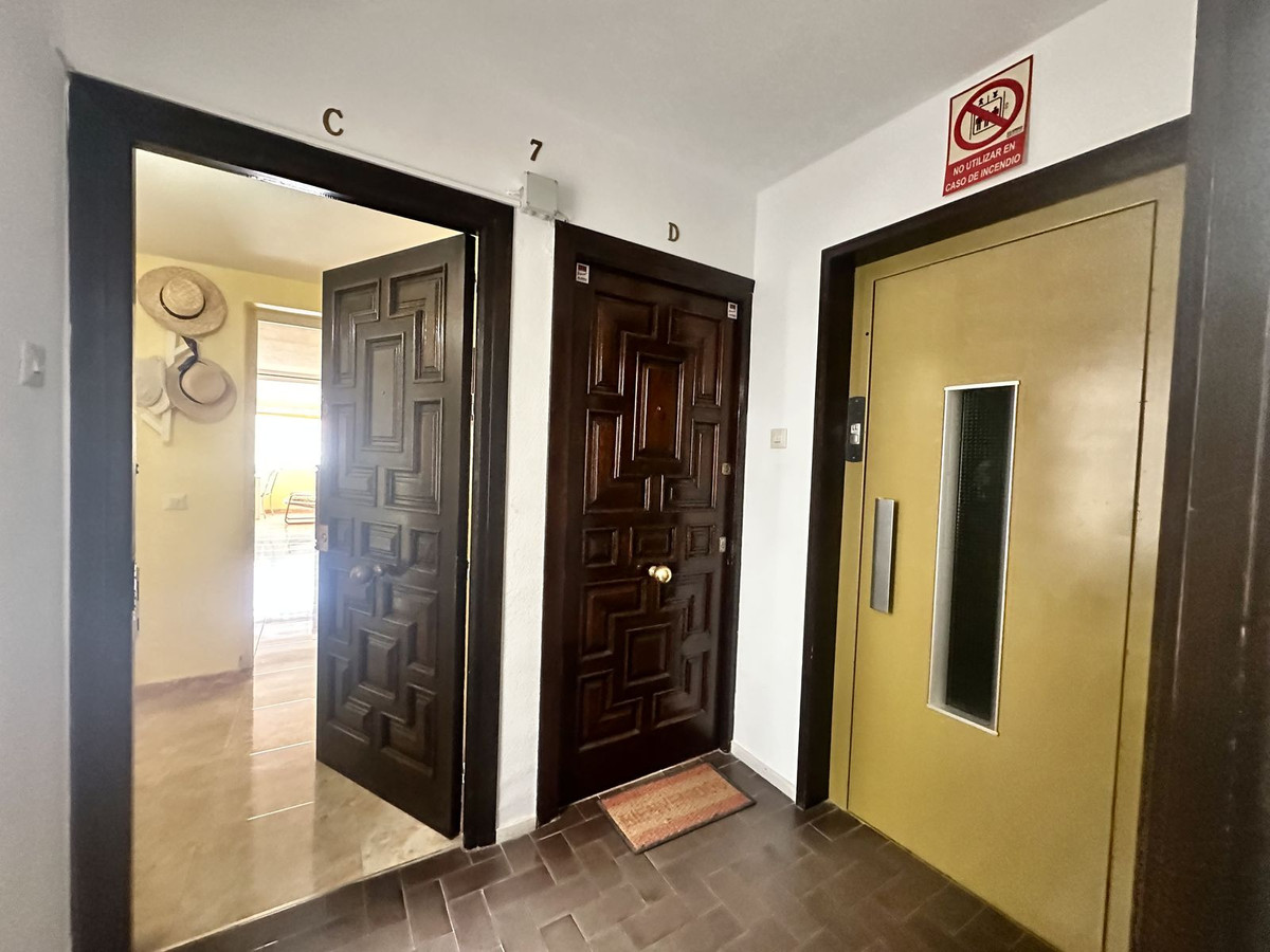 5a3fb0d8caf45317c539d6d1c2008fa8 - 22