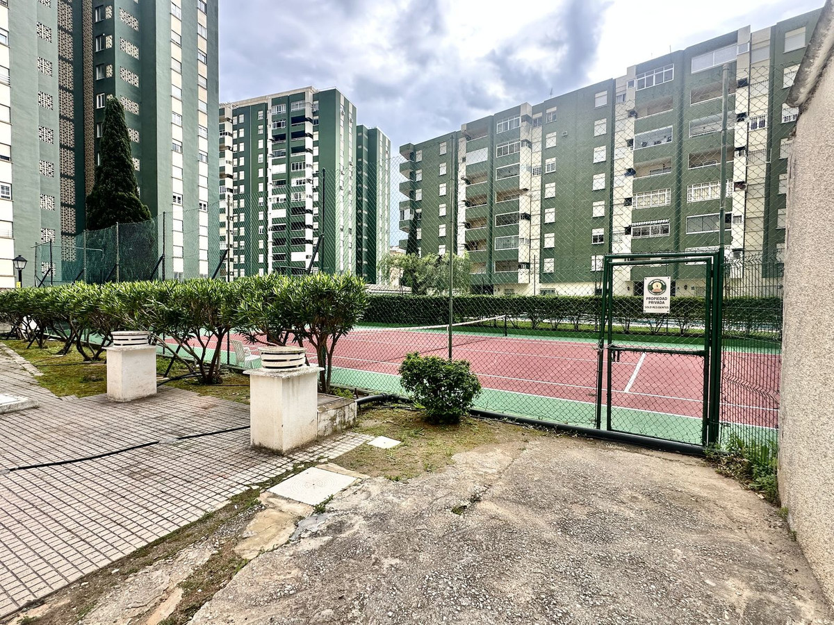 5a3fb0d8caf45317c539d6d1c2008fa8 - 24