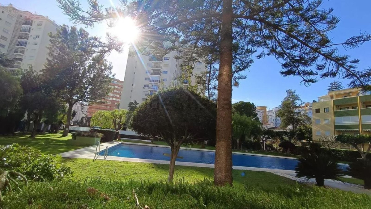 5a3fb0d8caf45317c539d6d1c2008fa8 - 27