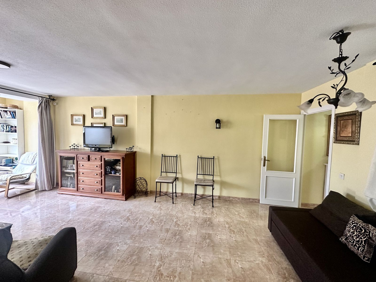 5a3fb0d8caf45317c539d6d1c2008fa8 - 4