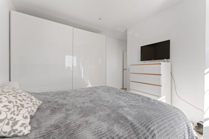 5b109071cfe10a0e4059625dfcc2a19c - 27