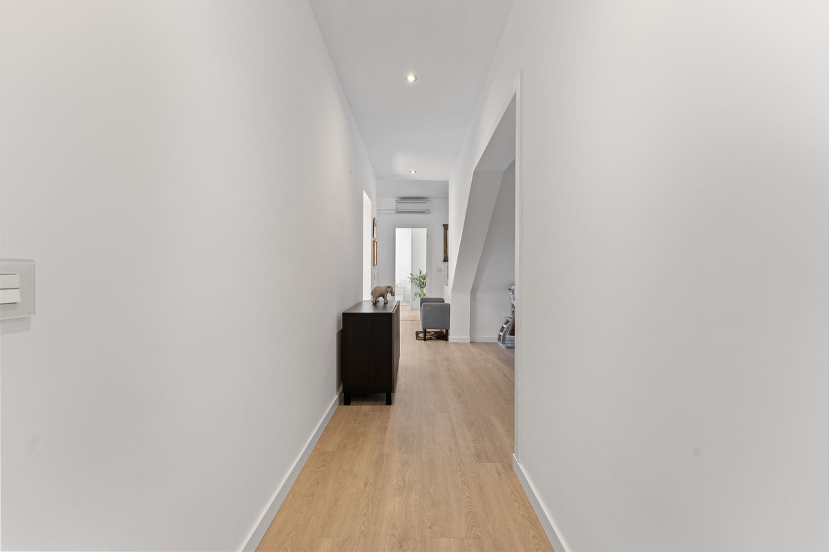 5b109071cfe10a0e4059625dfcc2a19c - 29