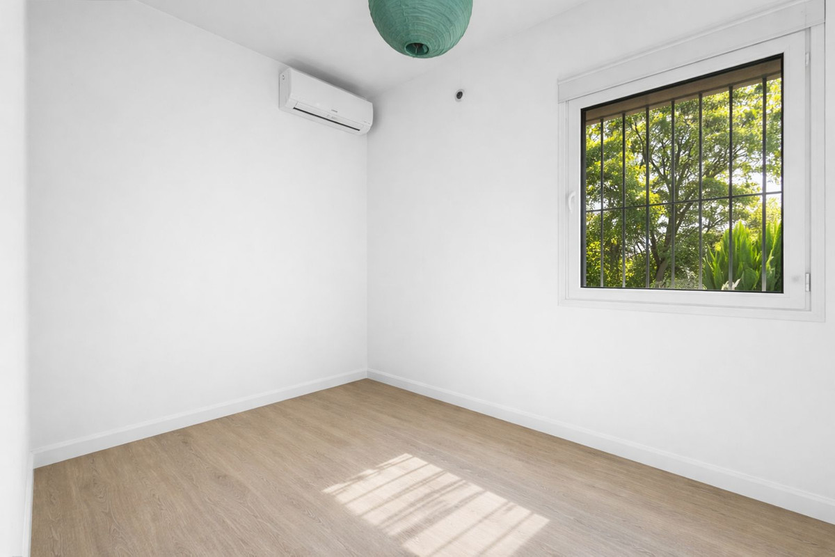 5b109071cfe10a0e4059625dfcc2a19c - 30