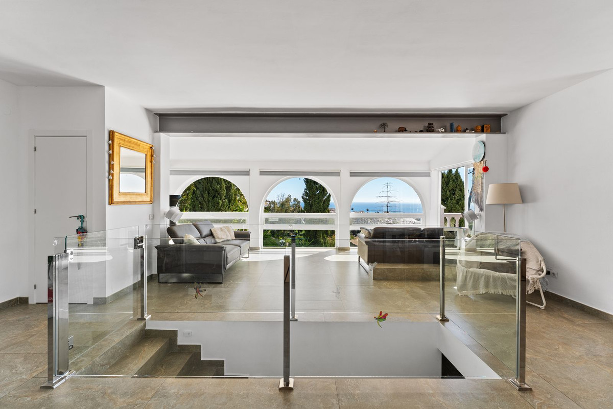 5b109071cfe10a0e4059625dfcc2a19c - 4