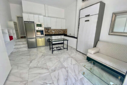 5b3f3b458fad130f1bfbb158664cf83c - 7