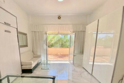 5b3f3b458fad130f1bfbb158664cf83c - 8