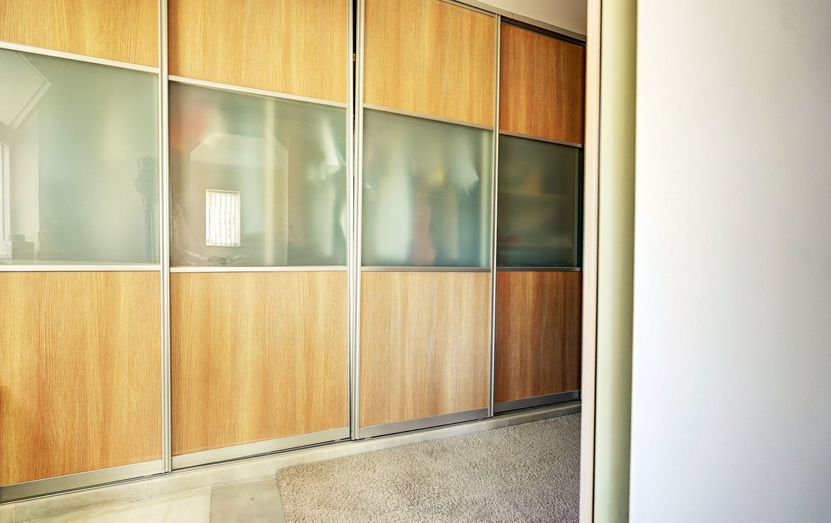 5bd145177fe4f5f6304a99a46566dd1d - 21