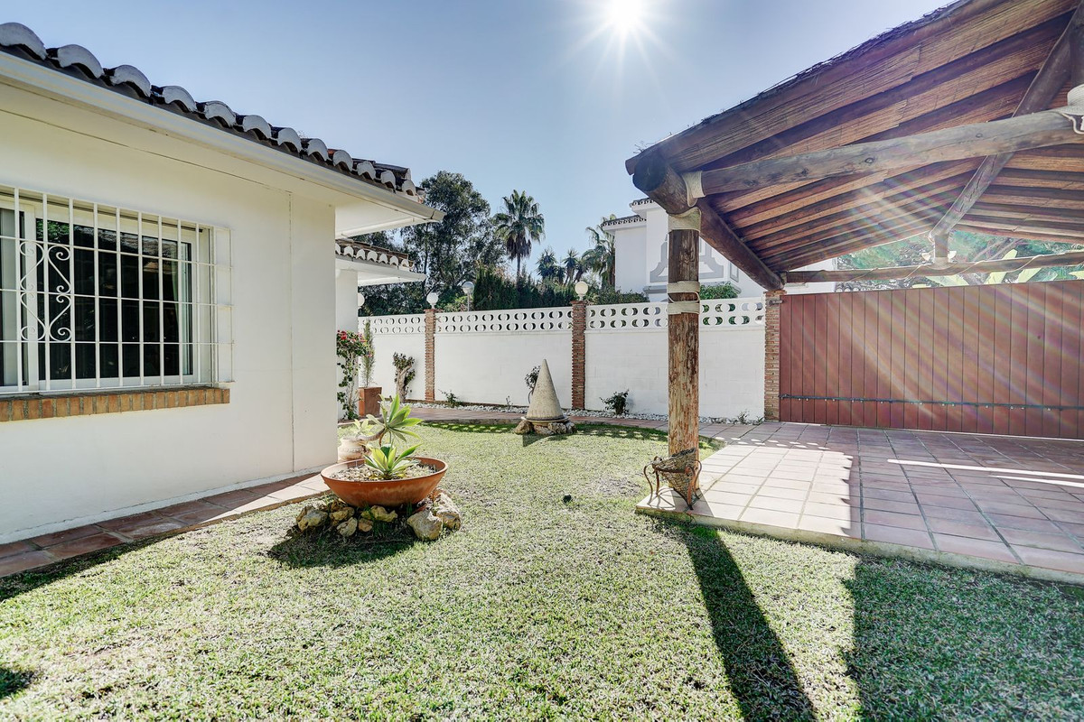 5bd145177fe4f5f6304a99a46566dd1d - 31