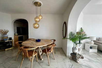 5c59eb487d596e81b8df53491f635e0a - 10