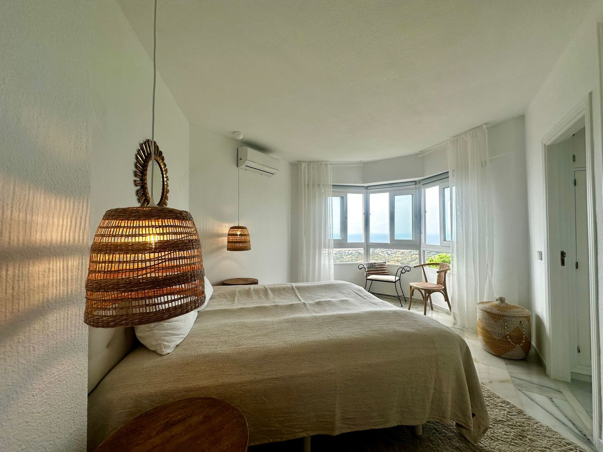 5c59eb487d596e81b8df53491f635e0a - 12