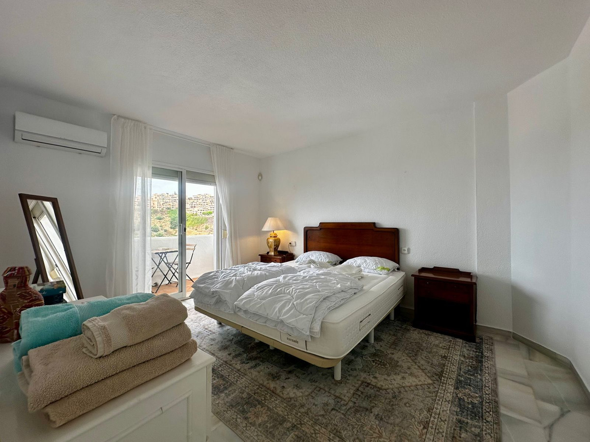 5c59eb487d596e81b8df53491f635e0a - 21