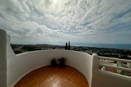 5c59eb487d596e81b8df53491f635e0a - 24