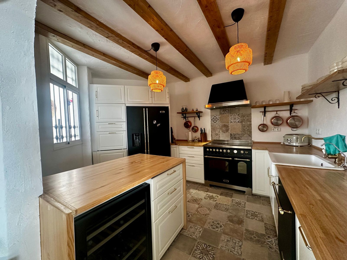 5c59eb487d596e81b8df53491f635e0a - 4