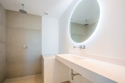 5c6e39bc8e577d0ed822517e979bda75 - 23