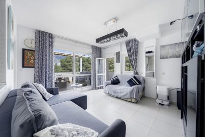 5c8de982ef39642401c8d9966cfcc196 - 8