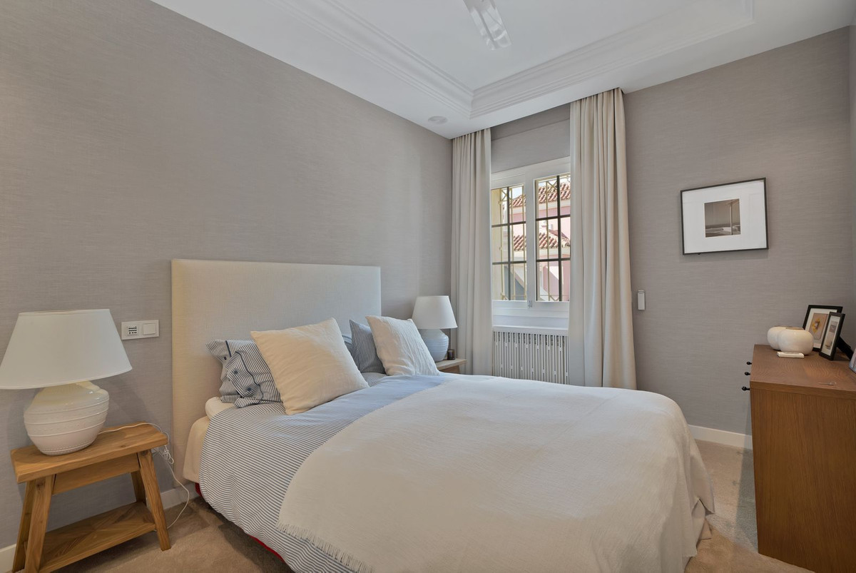 5ca21f1363edc2c4747dcb5d6d1305b7 - 22