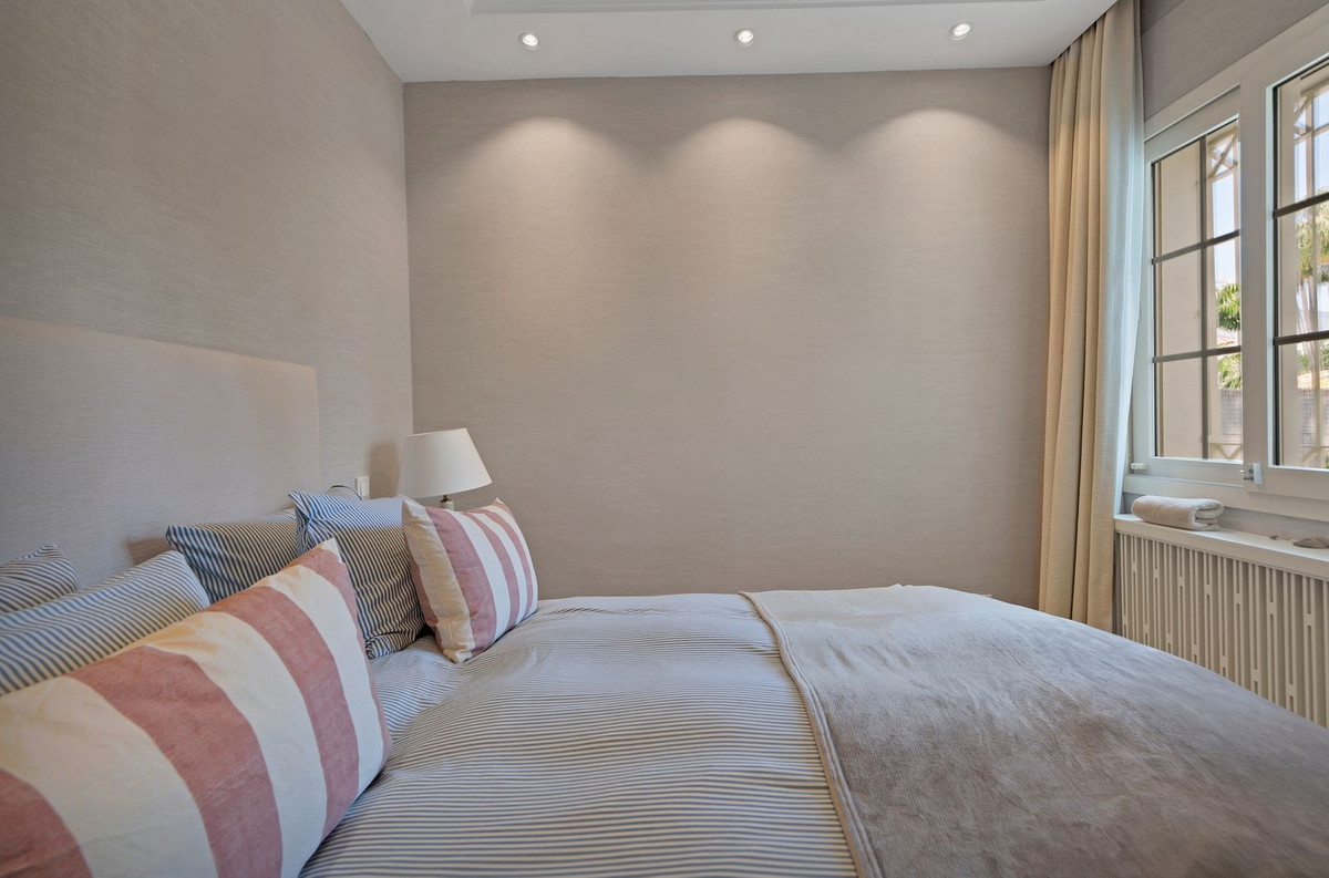 5ca21f1363edc2c4747dcb5d6d1305b7 - 38