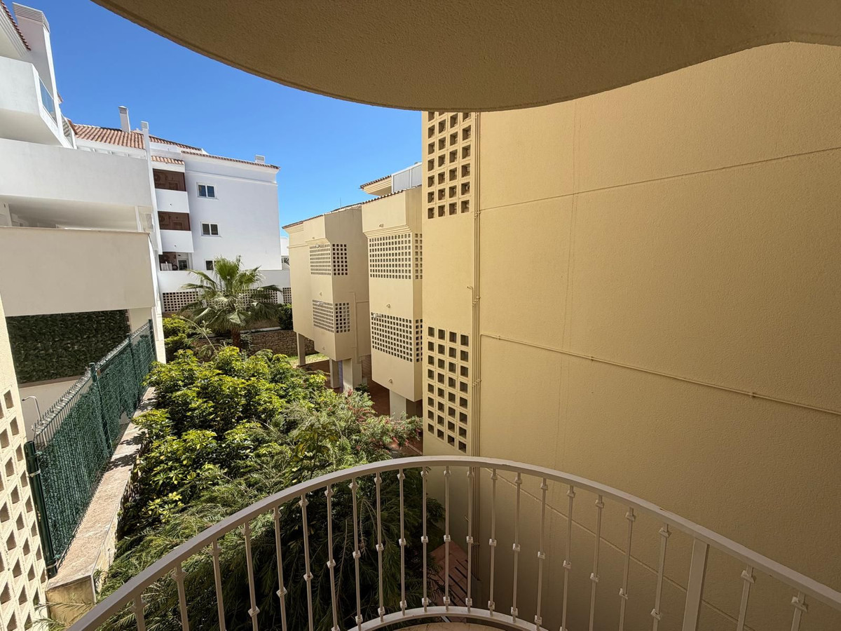 5d9dc5670961f65ac8e5f4e583393d7a - 11