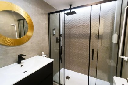 5da1e49b89578e3d40fa1b49b385a83e - 10