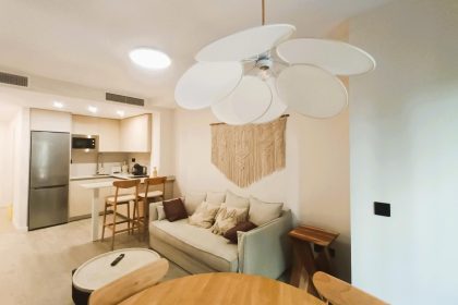 5da1e49b89578e3d40fa1b49b385a83e - 12