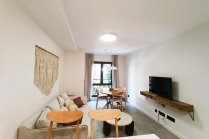 5da1e49b89578e3d40fa1b49b385a83e - 4