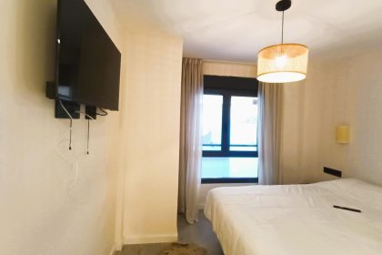 5da1e49b89578e3d40fa1b49b385a83e - 8