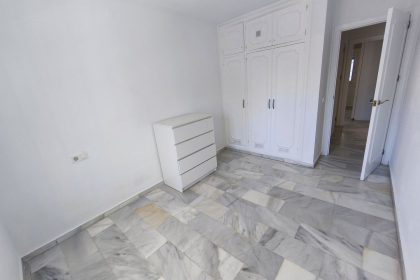 5e1b52ce9634459586778c1c1effaaa6 - 12