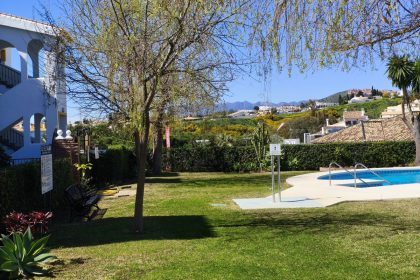 5e1b52ce9634459586778c1c1effaaa6 - 15