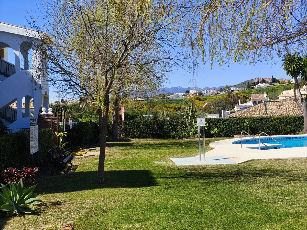 5e1b52ce9634459586778c1c1effaaa6 - 15