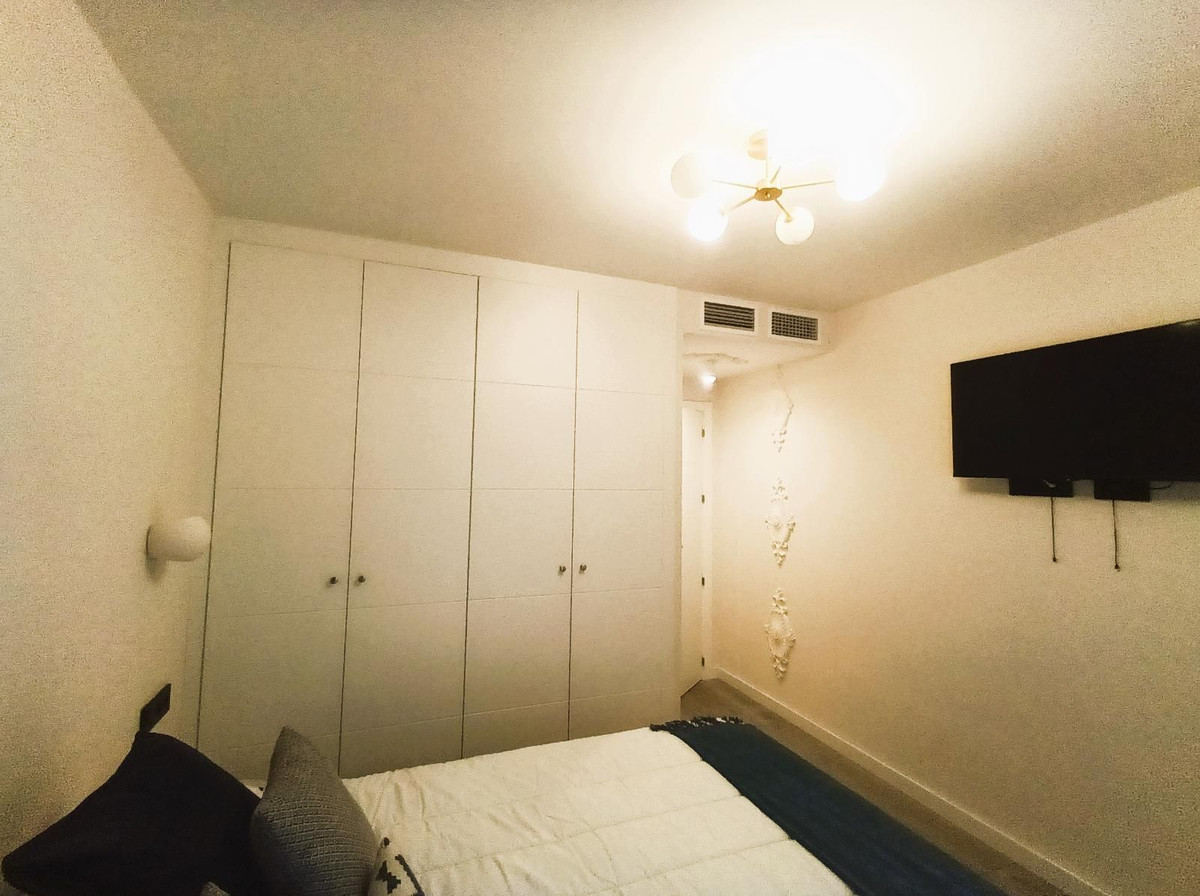 5e53f79d3231ff90f5116d0941f7b10a - 12