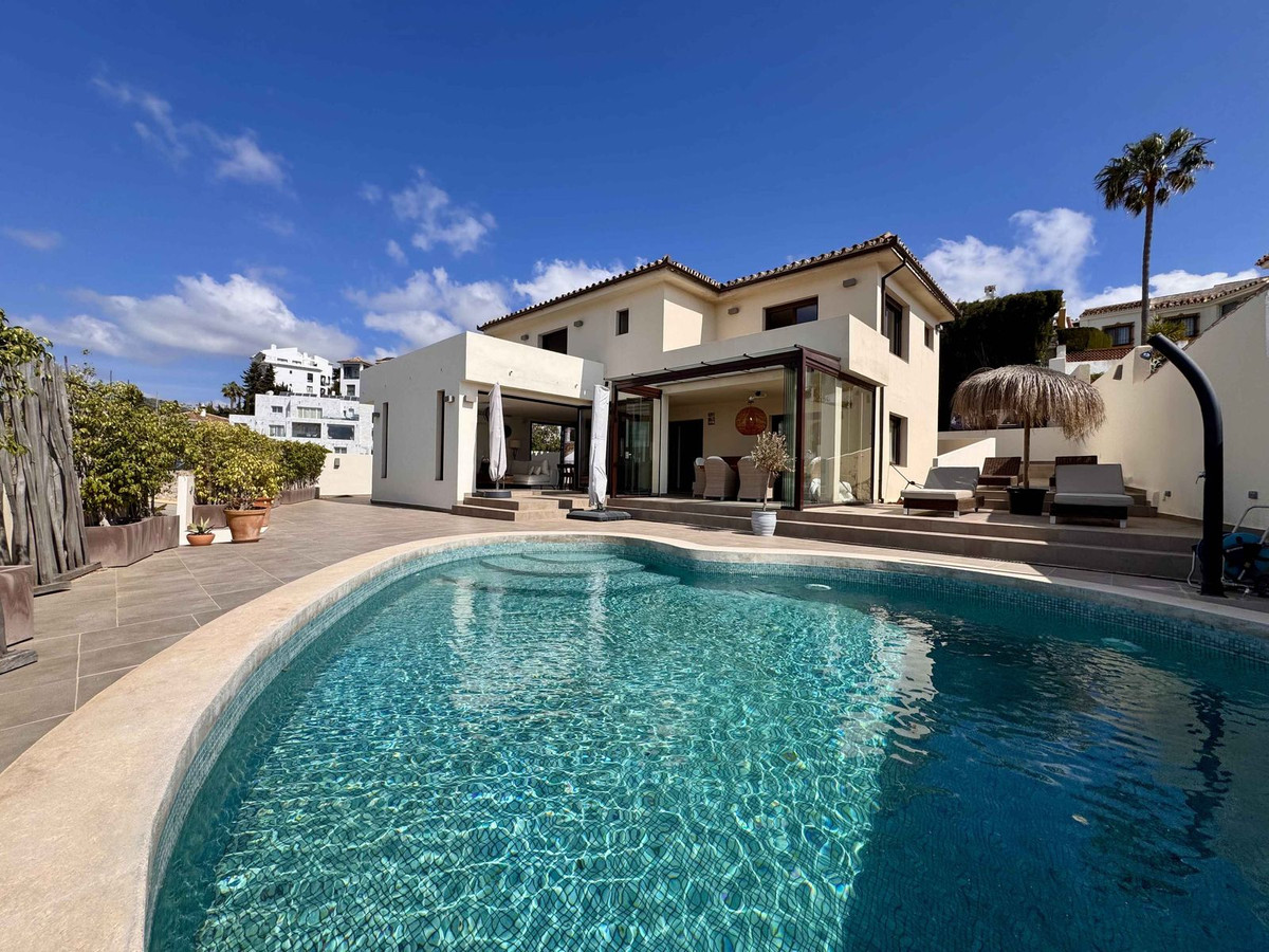 5ec702c7c46fa80f94954cd7d290abe6 - 1