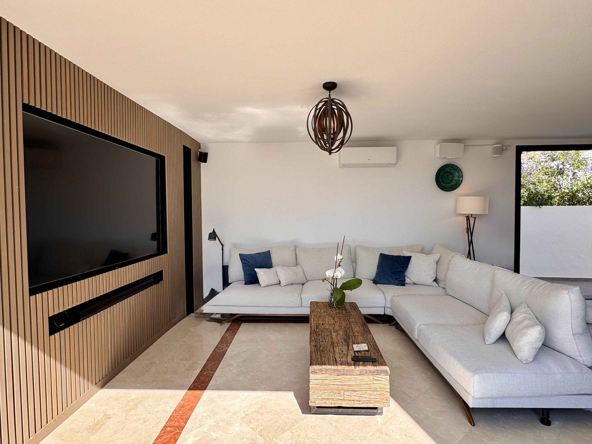 5ec702c7c46fa80f94954cd7d290abe6 - 10