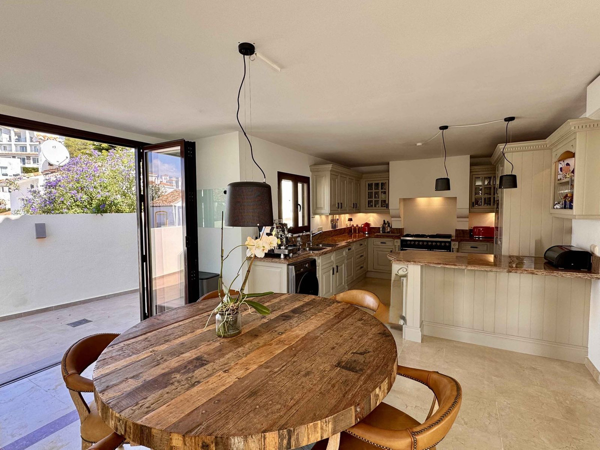 5ec702c7c46fa80f94954cd7d290abe6 - 19