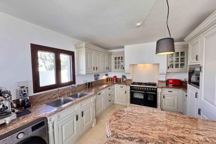 5ec702c7c46fa80f94954cd7d290abe6 - 20