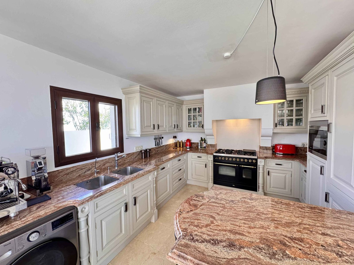 5ec702c7c46fa80f94954cd7d290abe6 - 20