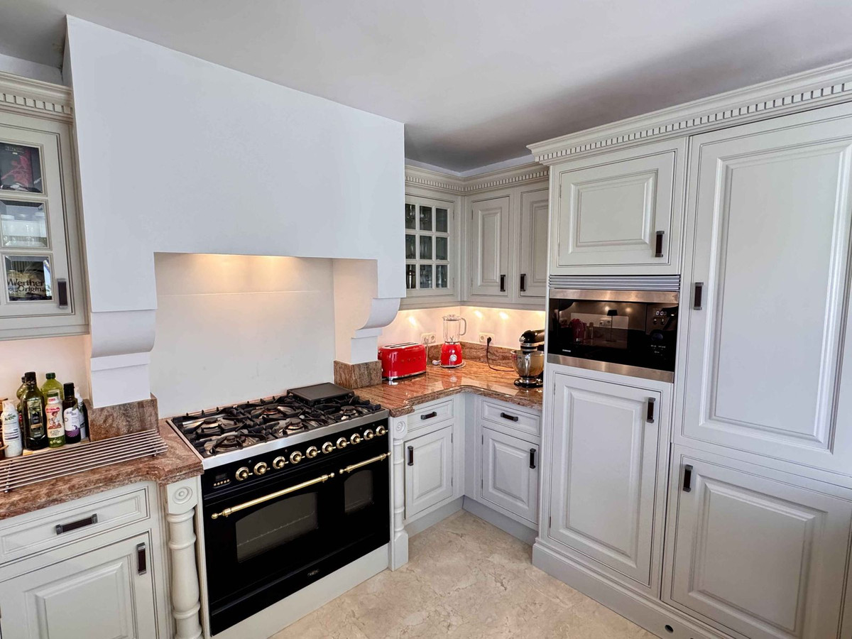 5ec702c7c46fa80f94954cd7d290abe6 - 22