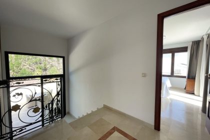 5ec702c7c46fa80f94954cd7d290abe6 - 25