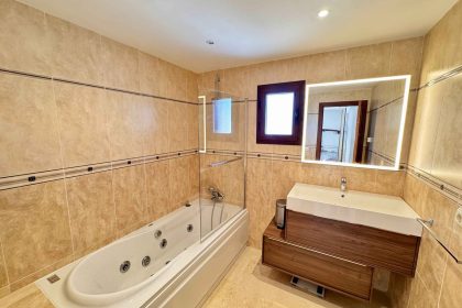 5ec702c7c46fa80f94954cd7d290abe6 - 30