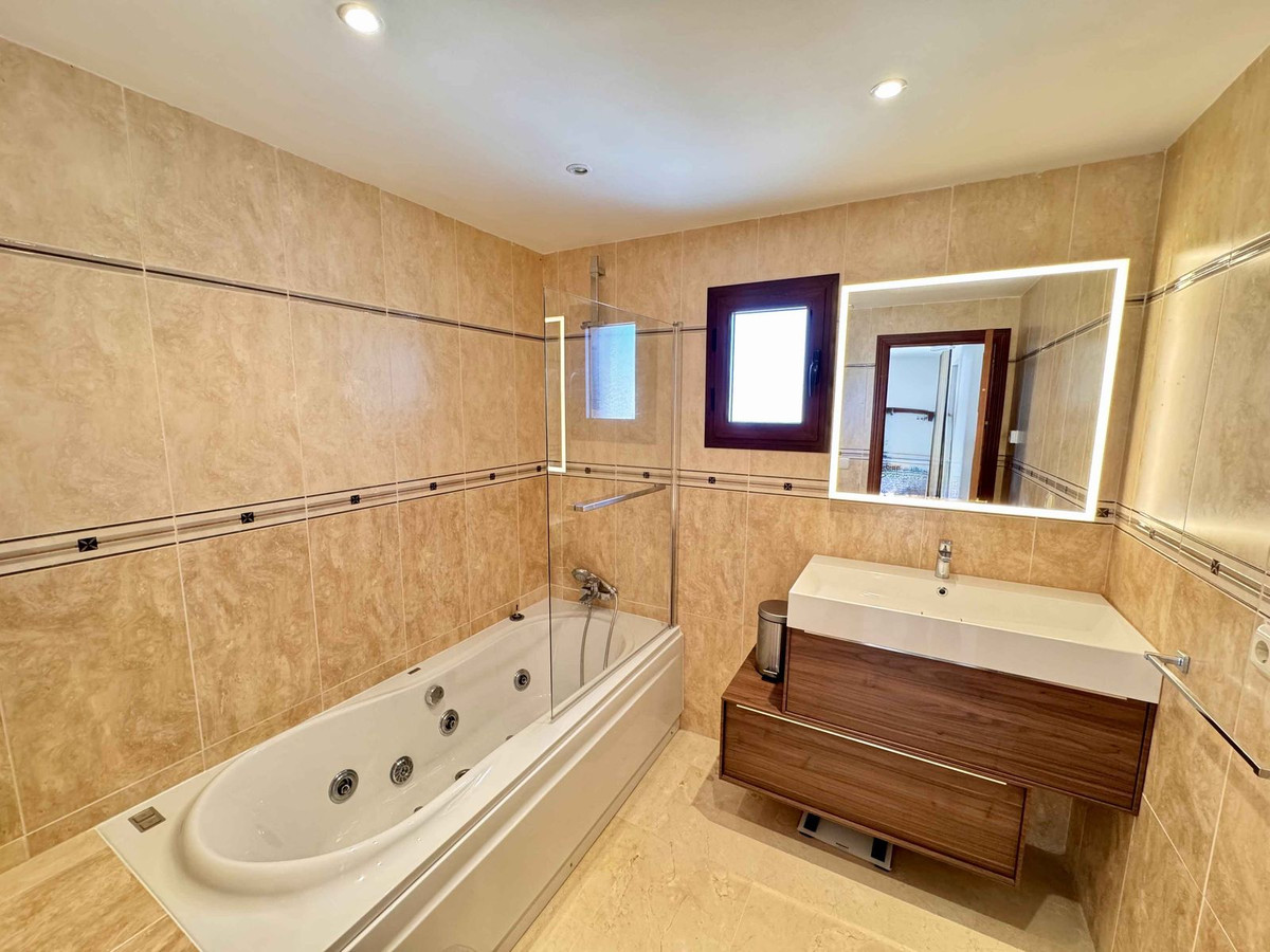 5ec702c7c46fa80f94954cd7d290abe6 - 30