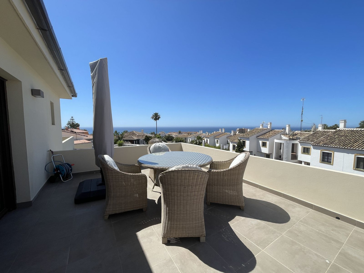 5ec702c7c46fa80f94954cd7d290abe6 - 32