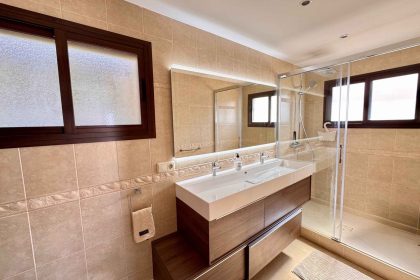 5ec702c7c46fa80f94954cd7d290abe6 - 36