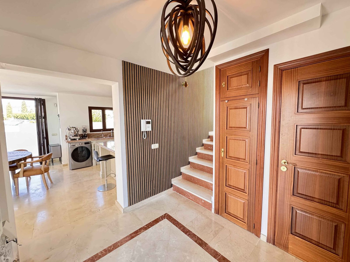 5ec702c7c46fa80f94954cd7d290abe6 - 8