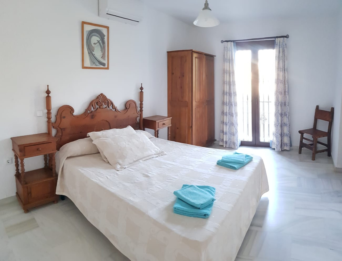 5f9e82add9c268496fa93c63f1392792 - 14