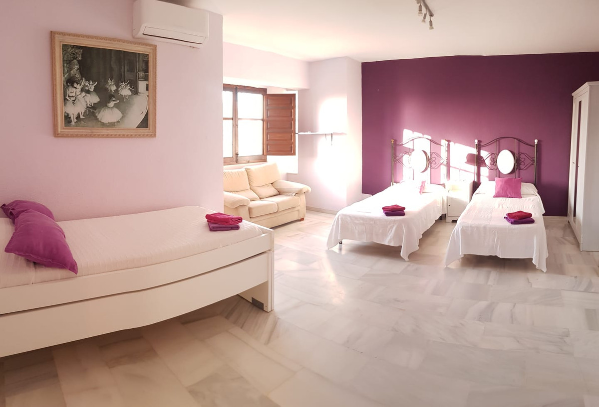 5f9e82add9c268496fa93c63f1392792 - 16