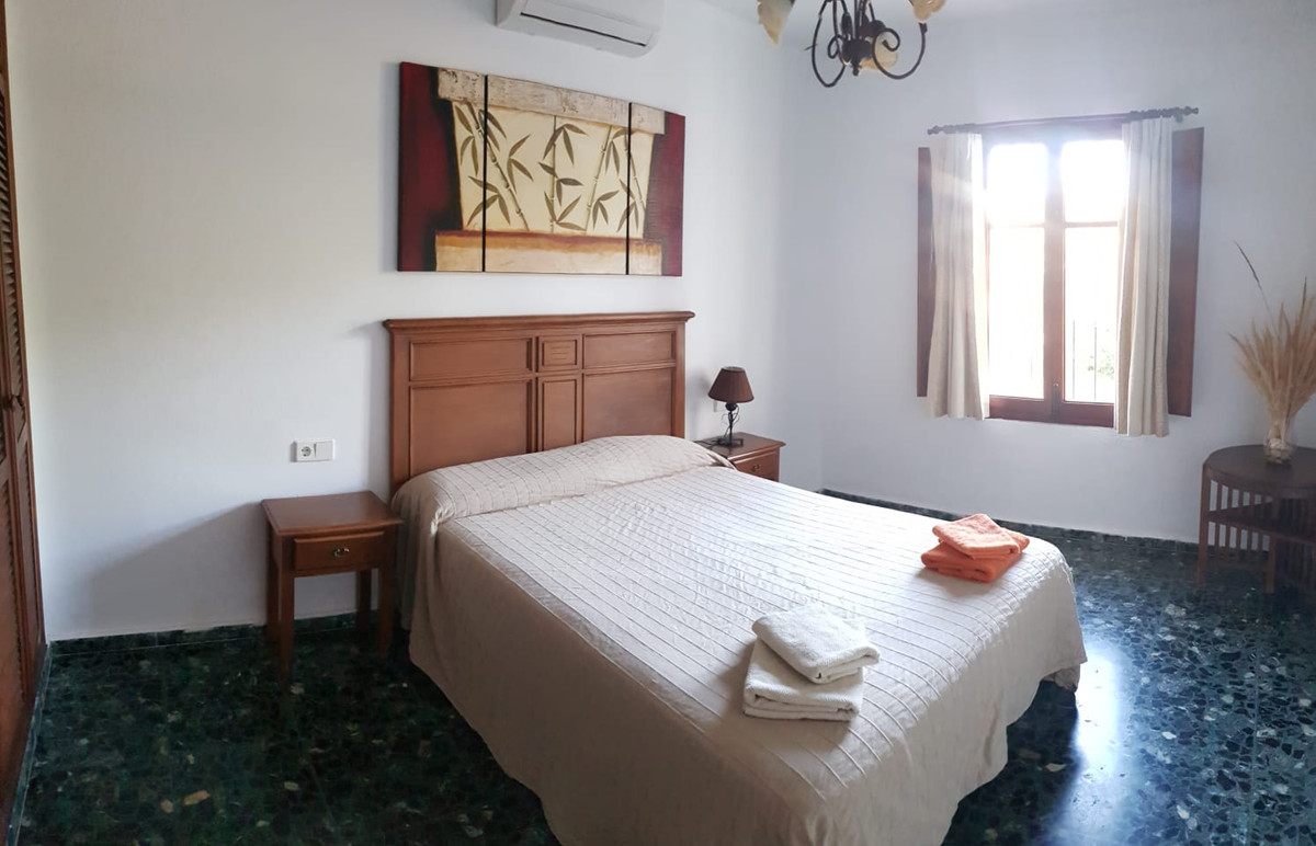 5f9e82add9c268496fa93c63f1392792 - 19