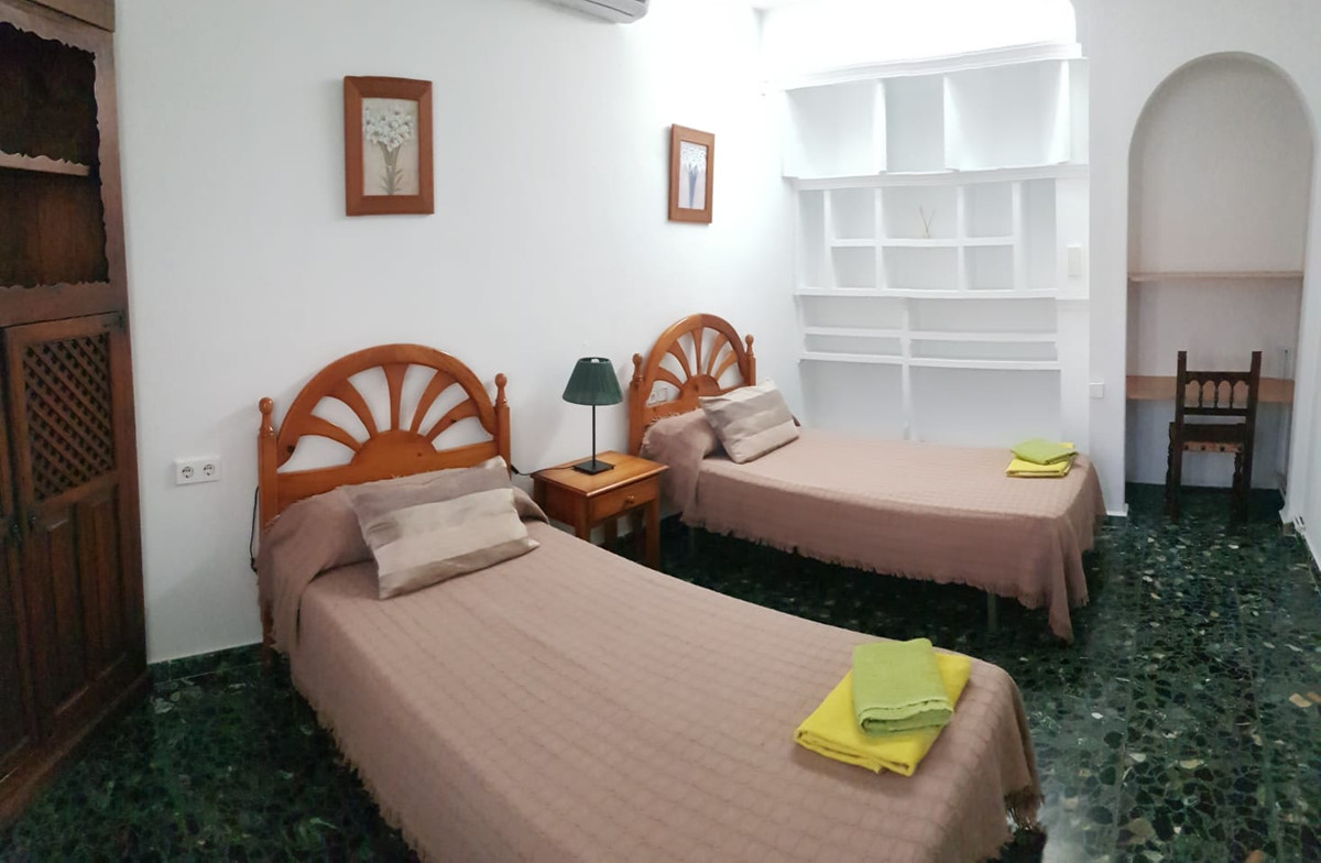 5f9e82add9c268496fa93c63f1392792 - 22