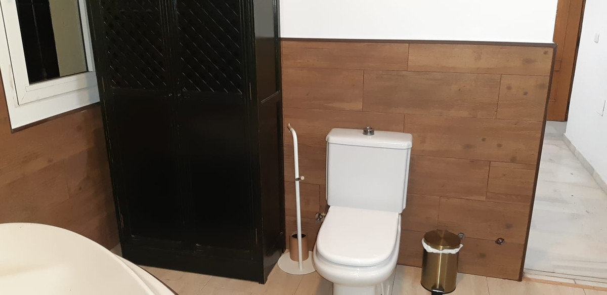 5f9e82add9c268496fa93c63f1392792 - 23