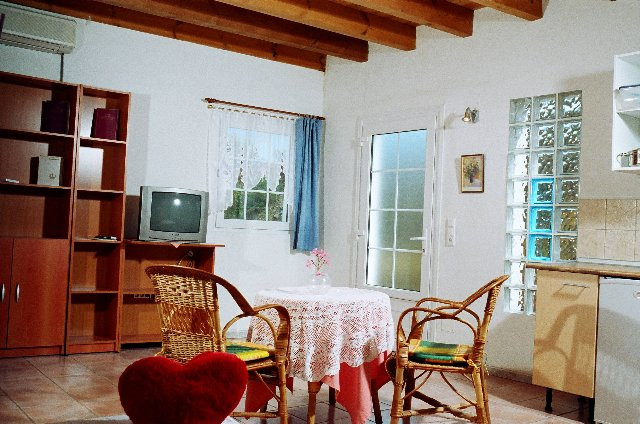 5fdcafc2d49dc3e7a28715db43d25e7f - 2