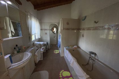 5fdcafc2d49dc3e7a28715db43d25e7f - 31